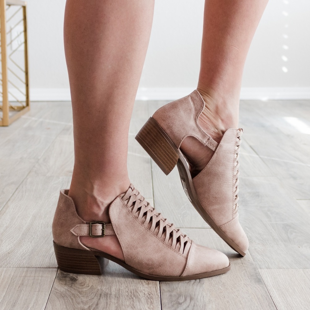 'Rager’ Braided Shoes